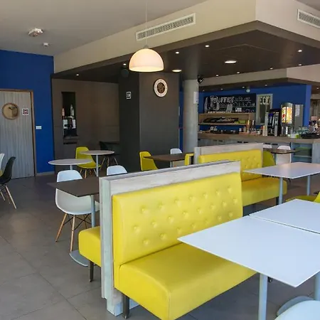 Ibis Budget Porte De Genève 2*