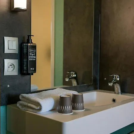 Hotel Ibis Budget Porte De Genève 2*