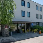 Ibis Budget Porte De Geneve 2*