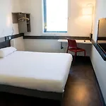 Ibis Budget Porte De Geneve Ξενοδοχείο Archamps