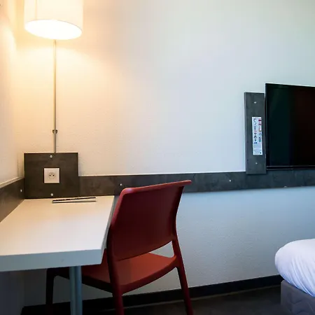 Hotel Ibis Budget Porte De Genève 2*