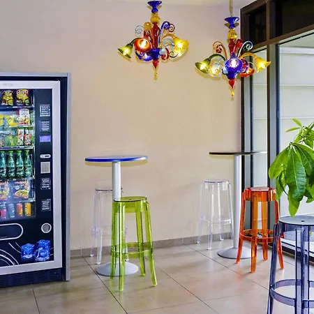 Hotel Ibis Budget Porte De Genève 2*
