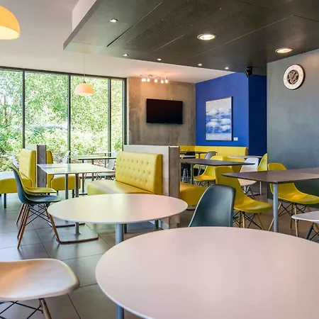 Ibis Budget Porte De Genève Hotel 2*